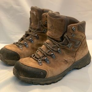 Vasque men hiking boots